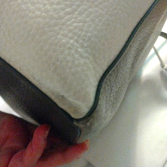 Michael Kors Gray, Off white and navy blue tote/shoulder bag EUC like new. - Picture 5 of 10